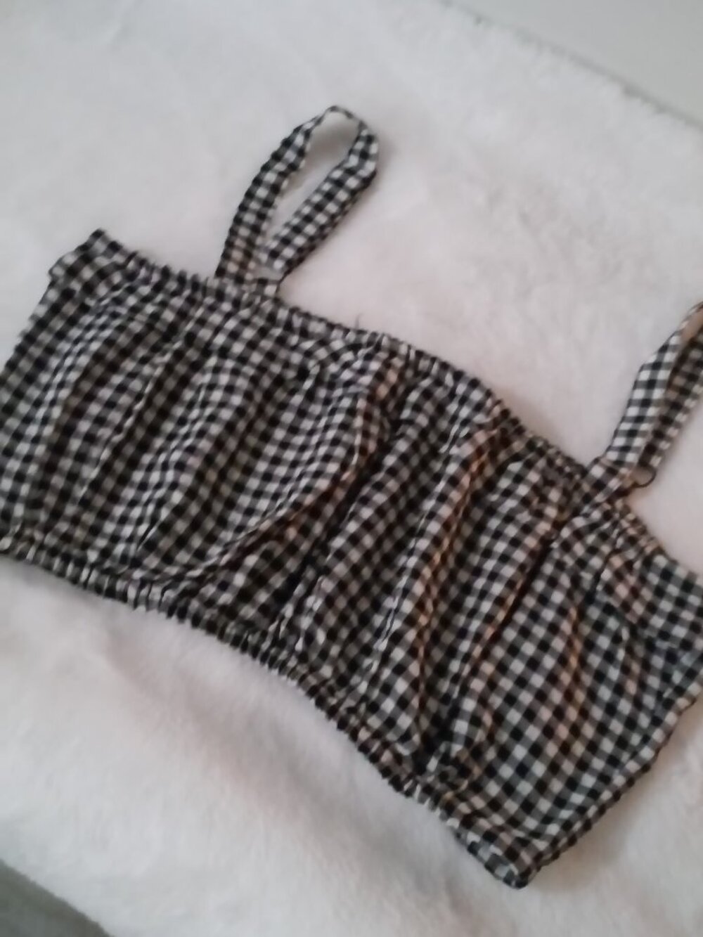 Super cute size 8 adjustable straps ruffled front gartered rib cage crop top